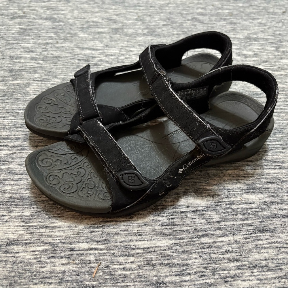 Columbia Ladies Velcro Sandals Size 6